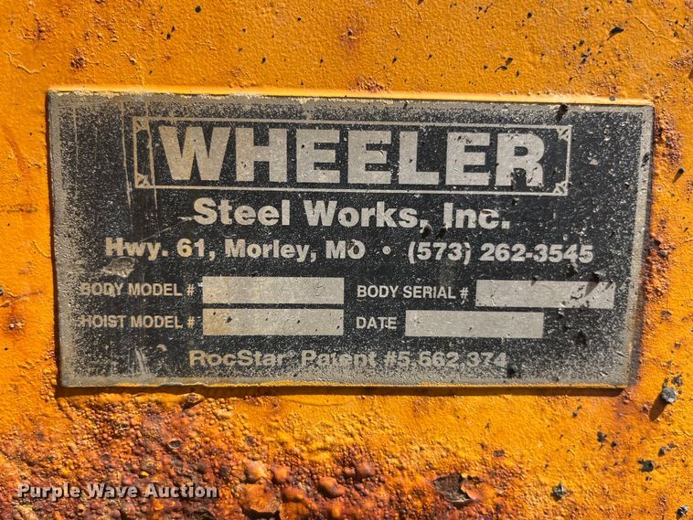 image for item EK8596 2006 International  7500 dump truck