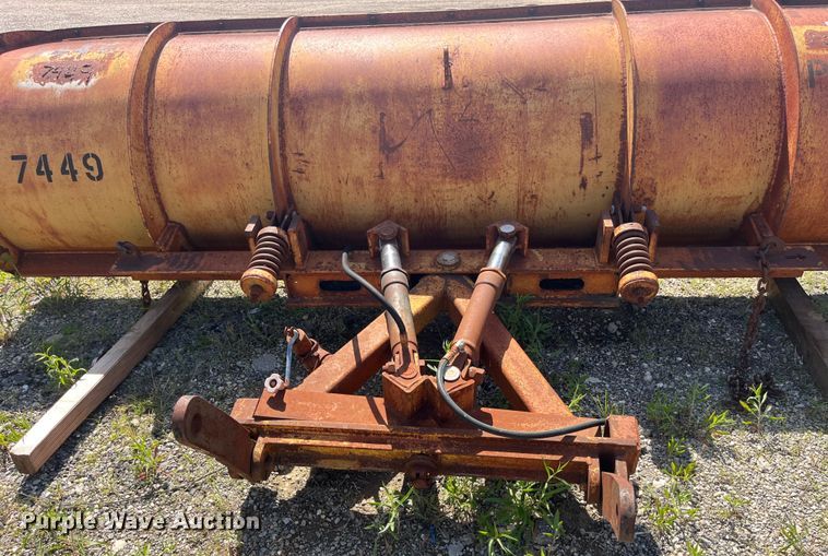 image for item EK8596 2006 International  7500 dump truck