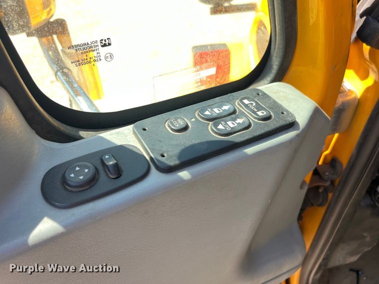 image for item EK8596 2006 International  7500 dump truck