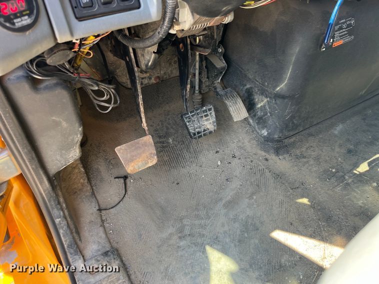 image for item EK8596 2006 International  7500 dump truck