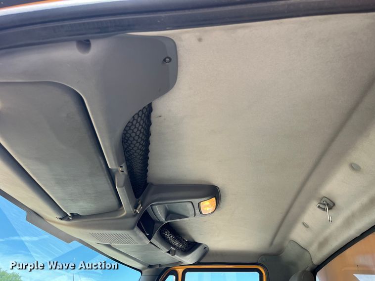 image for item EK8596 2006 International  7500 dump truck