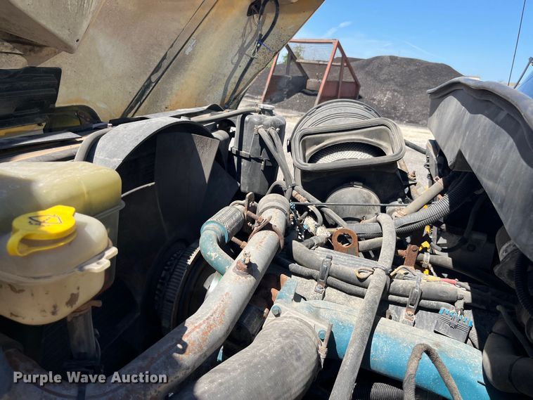 image for item EK8596 2006 International  7500 dump truck