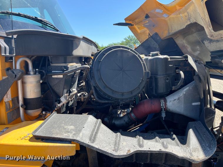 image for item EK8596 2006 International  7500 dump truck