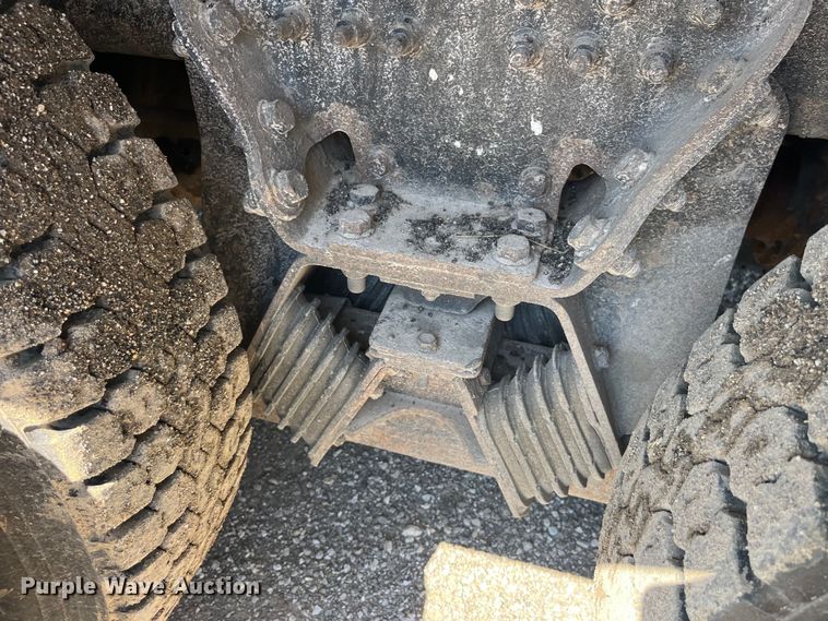 image for item EK8596 2006 International  7500 dump truck