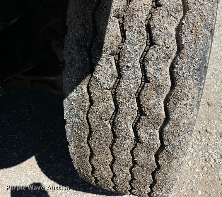 image for item EK8596 2006 International  7500 dump truck