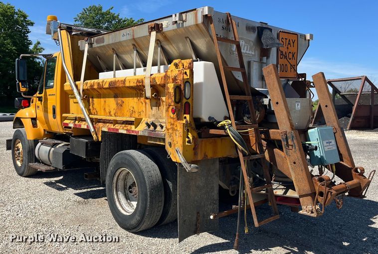 image for item EK8597 2006 International  7400 dump truck