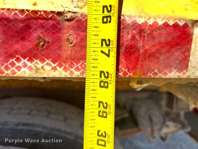 image for item EK8597 2006 International  7400 dump truck