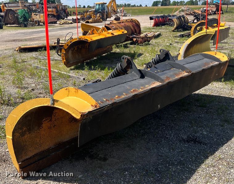 image for item EK8597 2006 International  7400 dump truck