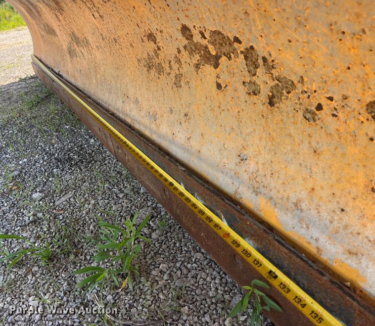 image for item EK8597 2006 International  7400 dump truck