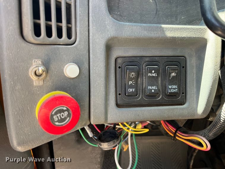 image for item EK8597 2006 International  7400 dump truck