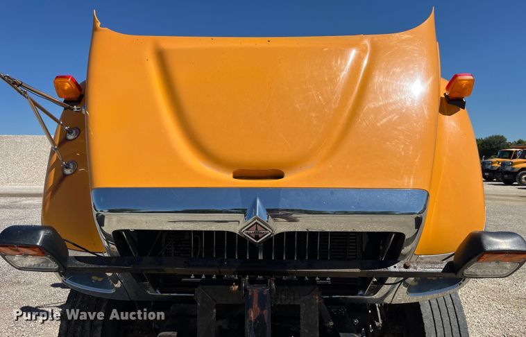 image for item EK8597 2006 International  7400 dump truck