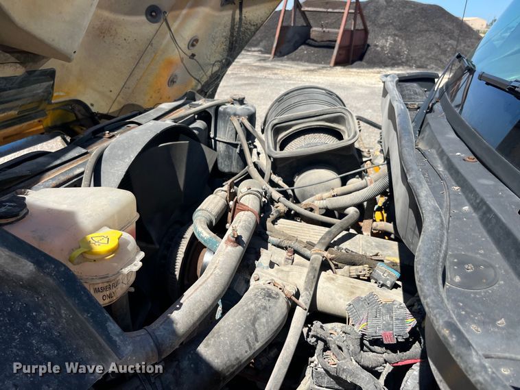 image for item EK8597 2006 International  7400 dump truck