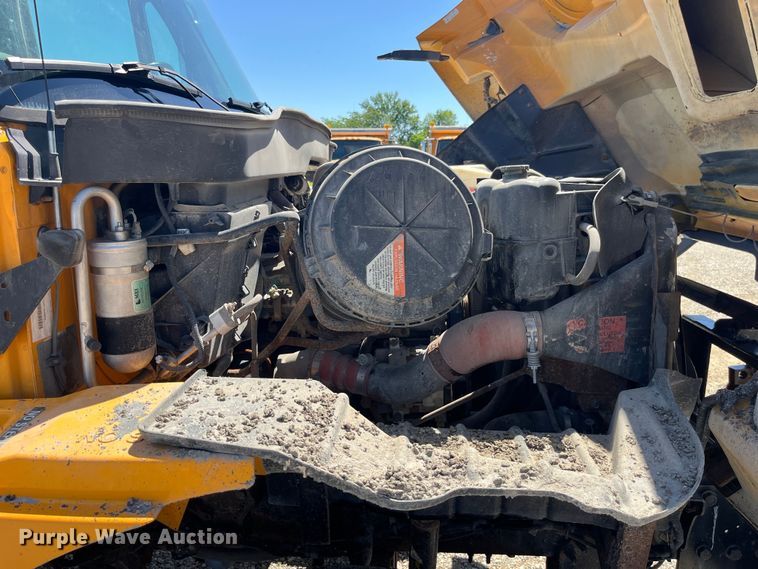 image for item EK8597 2006 International  7400 dump truck