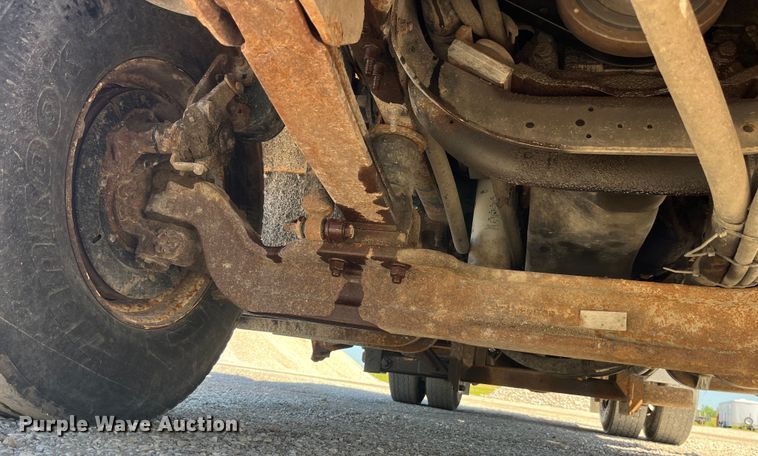 image for item EK8597 2006 International  7400 dump truck