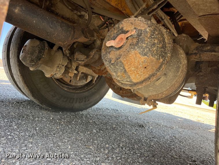 image for item EK8597 2006 International  7400 dump truck