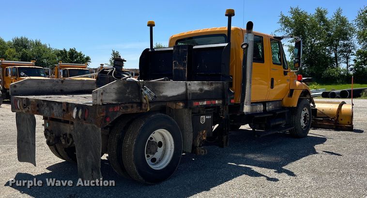 image for item EK8598 2005 International  7400 dump flatbed truck
