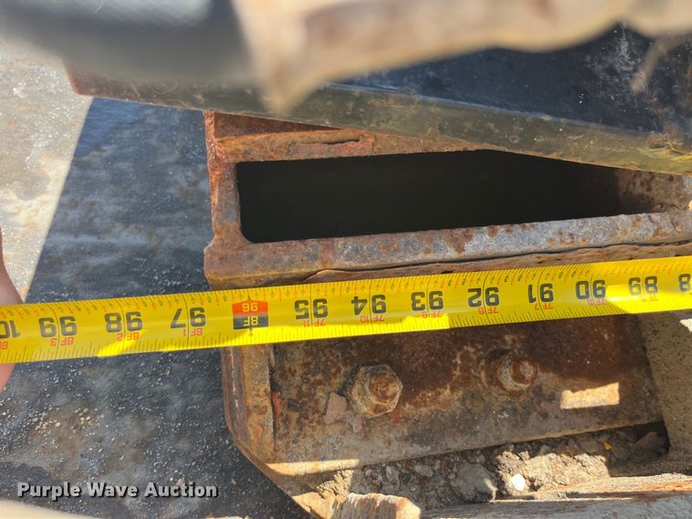 image for item EK8598 2005 International  7400 dump flatbed truck