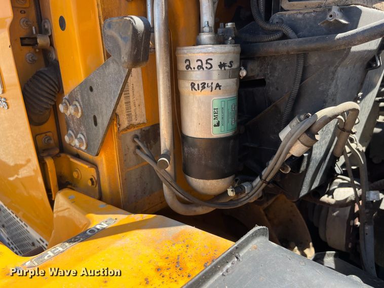 image for item EK8598 2005 International  7400 dump flatbed truck