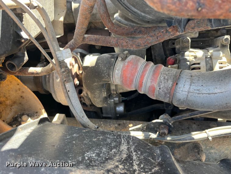 image for item EK8598 2005 International  7400 dump flatbed truck