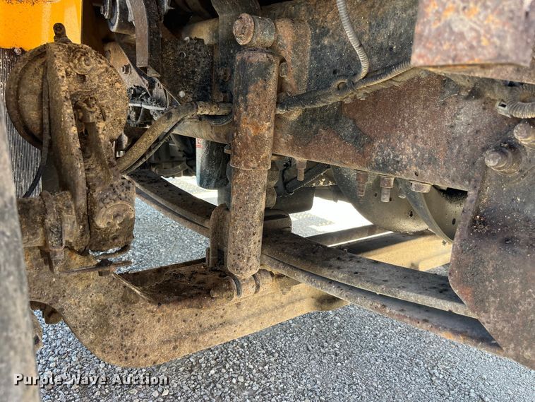 image for item EK8598 2005 International  7400 dump flatbed truck