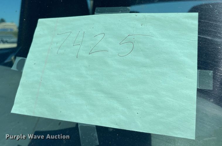 image for item EK8598 2005 International  7400 dump flatbed truck