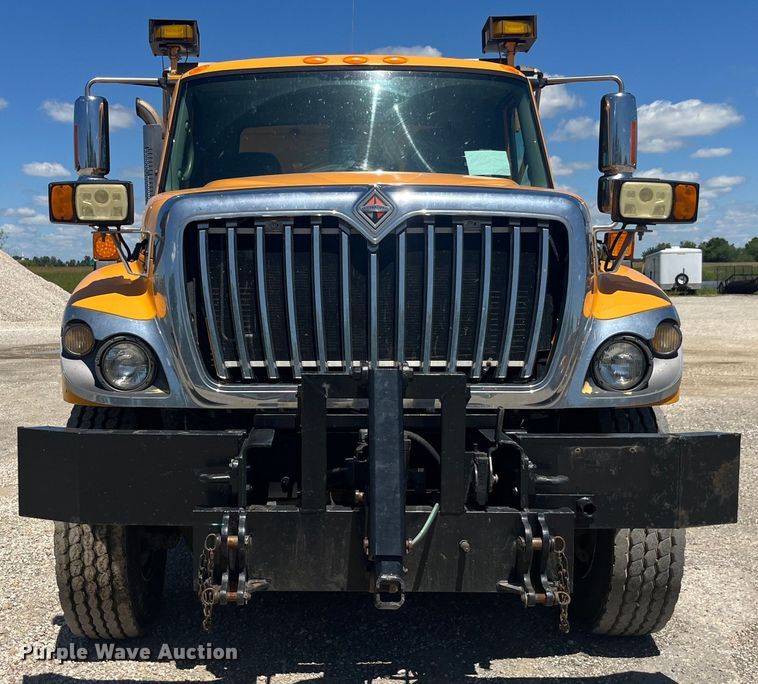 image for item EK8599 2011 International  7500 dump truck