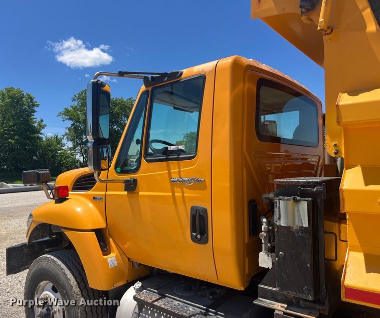 image for item EK8599 2011 International  7500 dump truck