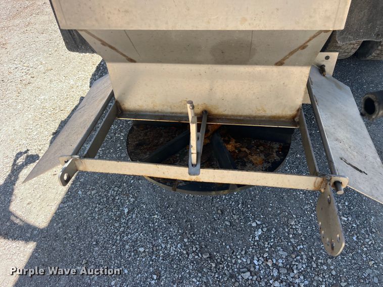 image for item EK8599 2011 International  7500 dump truck