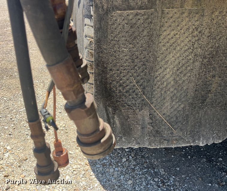 image for item EK8599 2011 International  7500 dump truck