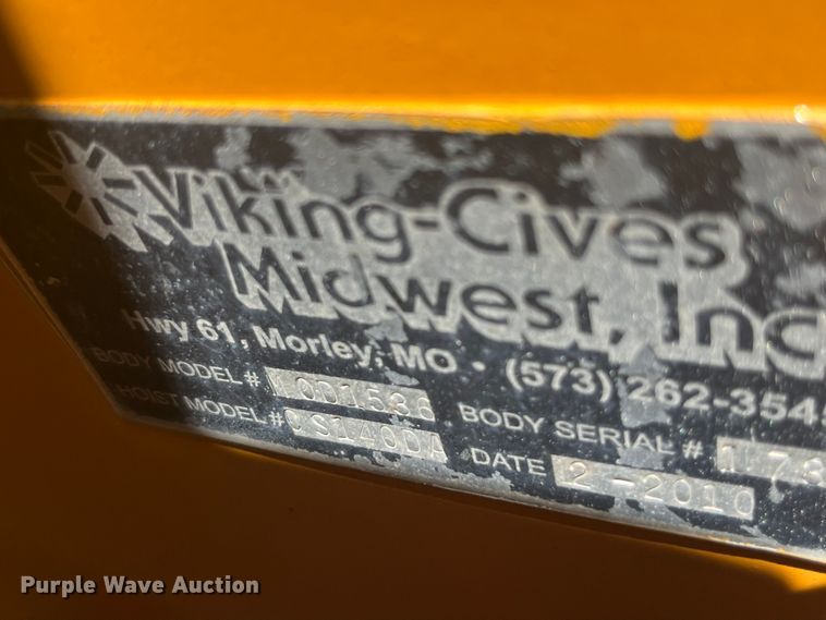 image for item EK8599 2011 International  7500 dump truck