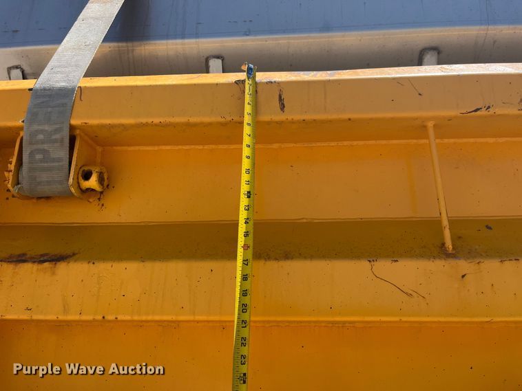 image for item EK8599 2011 International  7500 dump truck