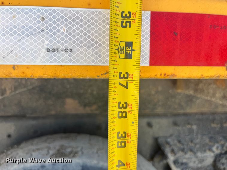 image for item EK8599 2011 International  7500 dump truck