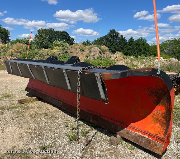 image for item EK8599 2011 International  7500 dump truck