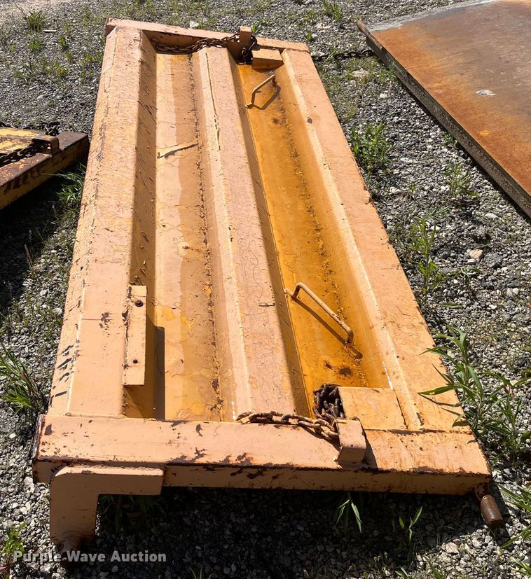 image for item EK8599 2011 International  7500 dump truck