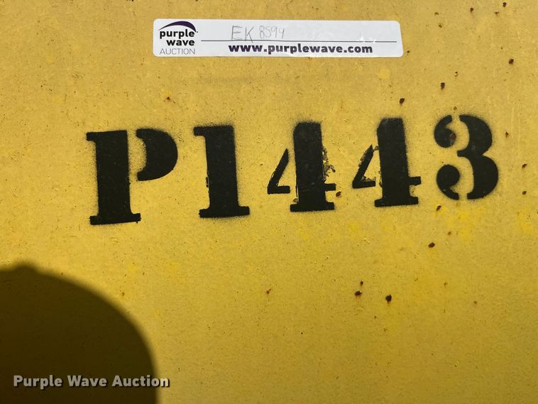 image for item EK8599 2011 International  7500 dump truck