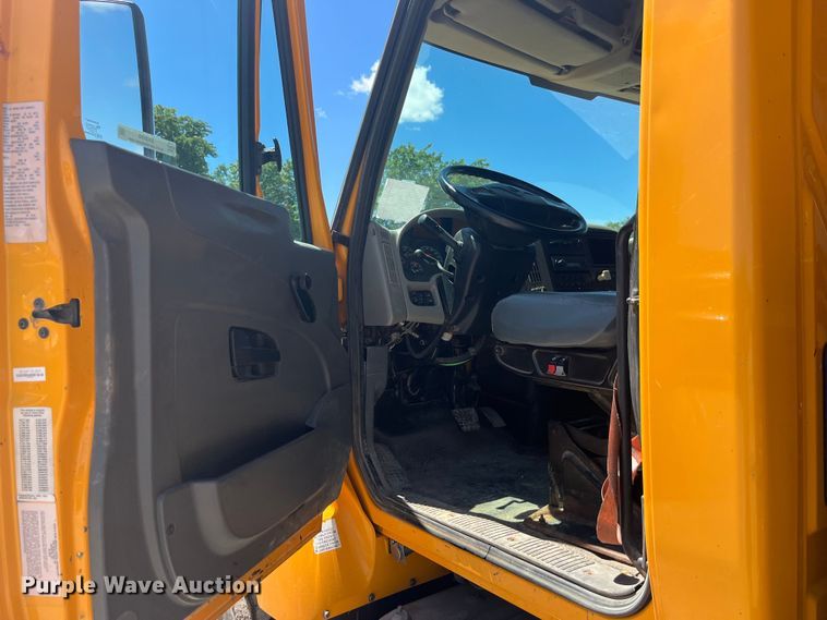 image for item EK8599 2011 International  7500 dump truck