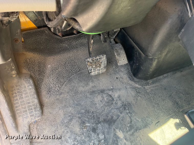 image for item EK8599 2011 International  7500 dump truck