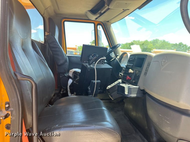 image for item EK8599 2011 International  7500 dump truck