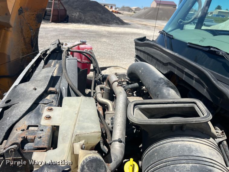 image for item EK8599 2011 International  7500 dump truck