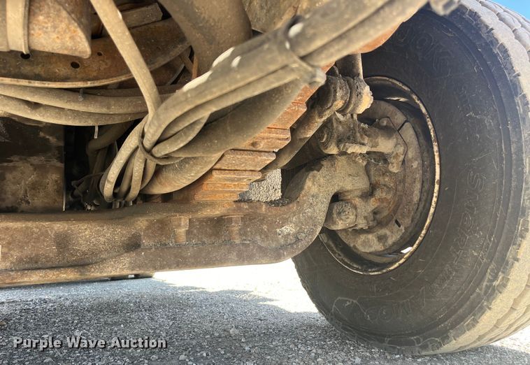 image for item EK8599 2011 International  7500 dump truck