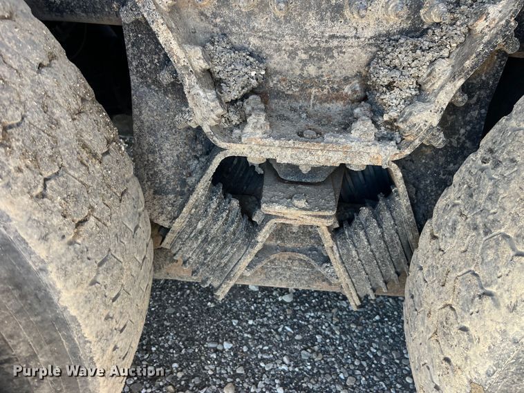 image for item EK8599 2011 International  7500 dump truck