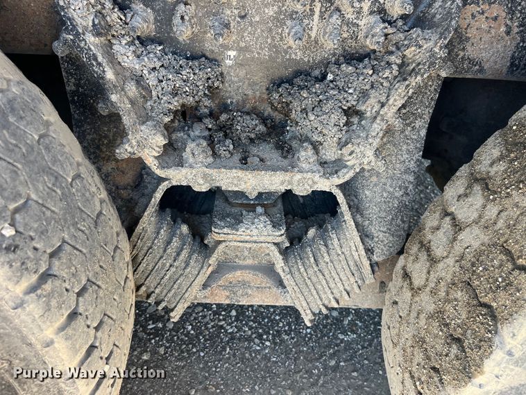 image for item EK8599 2011 International  7500 dump truck