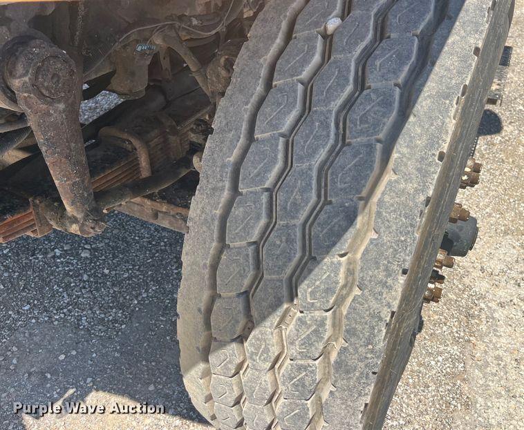 image for item EK8599 2011 International  7500 dump truck