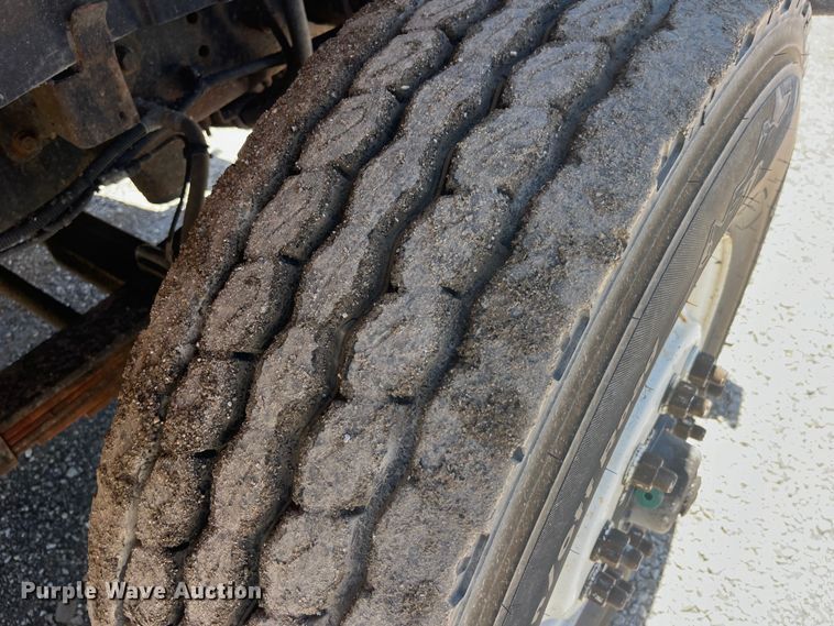 image for item EK8599 2011 International  7500 dump truck