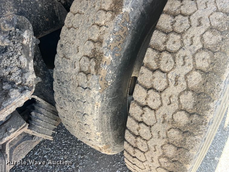 image for item EK8599 2011 International  7500 dump truck