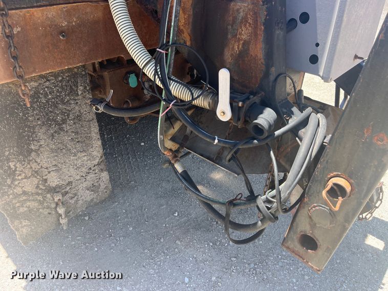 image for item EK8600 2006 International  7400 dump truck