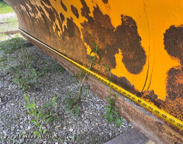 image for item EK8600 2006 International  7400 dump truck