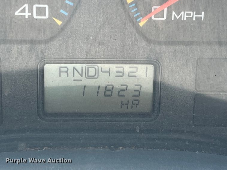 image for item EK8600 2006 International  7400 dump truck