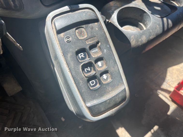 image for item EK8600 2006 International  7400 dump truck