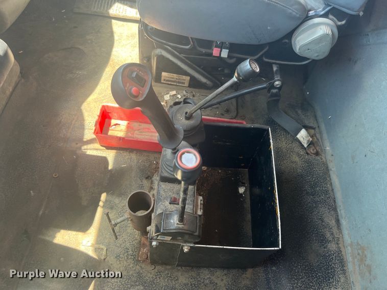 image for item EK8600 2006 International  7400 dump truck